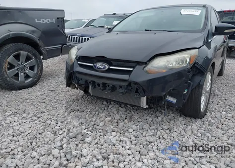 2014 Ford Focus Titanium из США, поврежденный, VIN 1FADP3N28EL205151